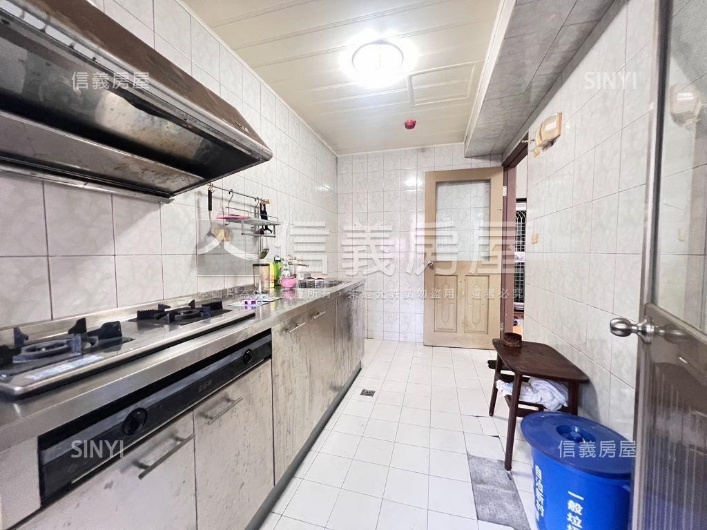 翠華國宅大三房房屋室內格局與周邊環境