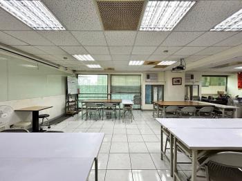 文心路上捷運旁商辦