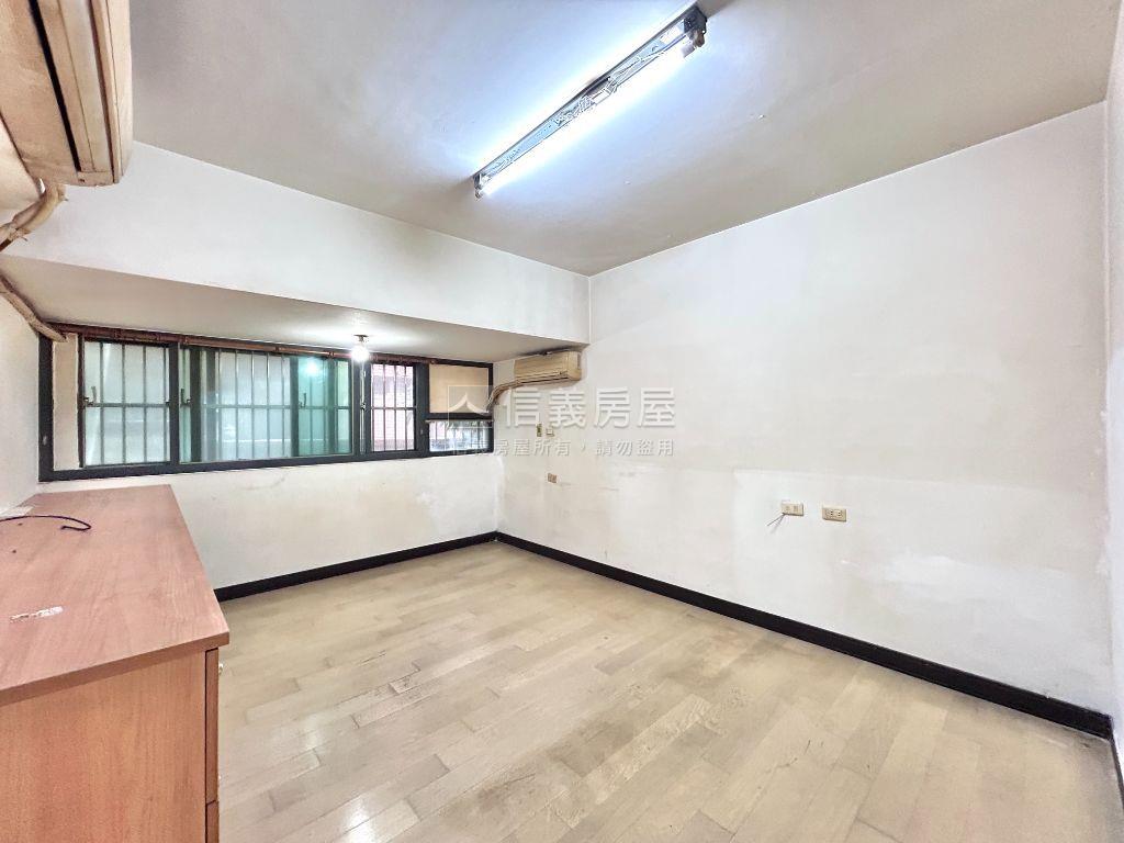 ★近惠文國小三房車位房屋室內格局與周邊環境