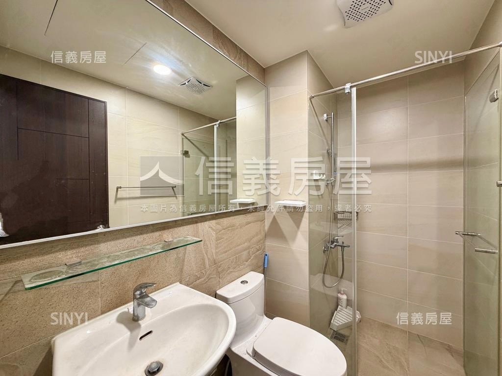 銳揚新世代採光２房平車房屋室內格局與周邊環境