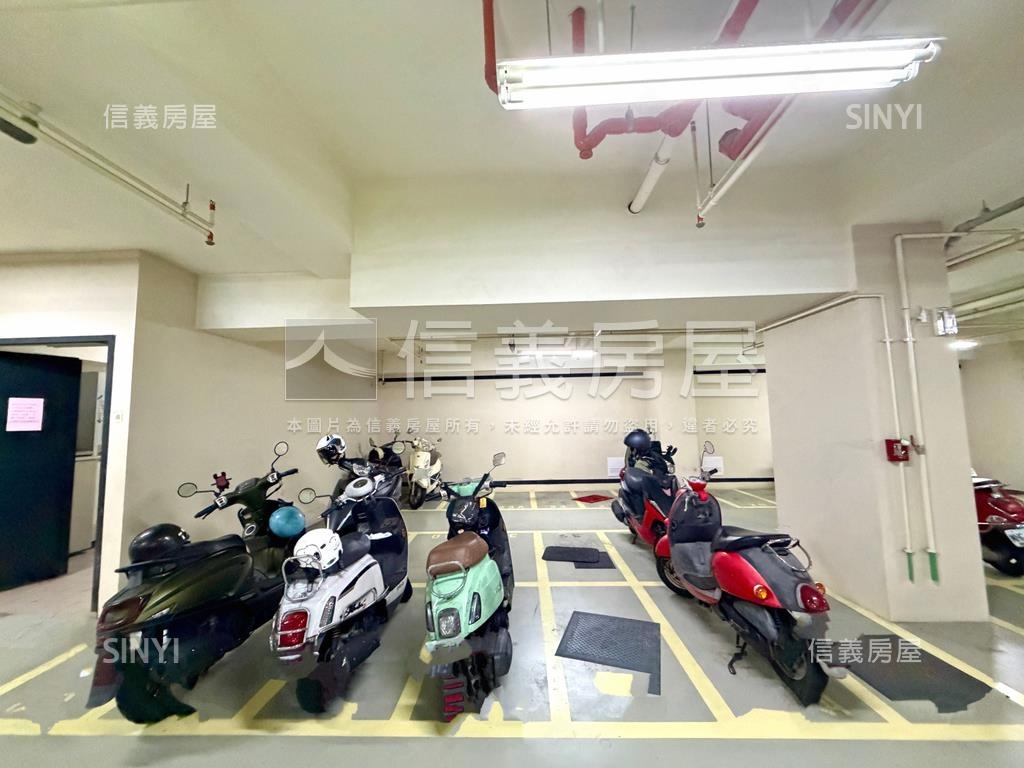 銳揚新世代採光２房平車房屋室內格局與周邊環境