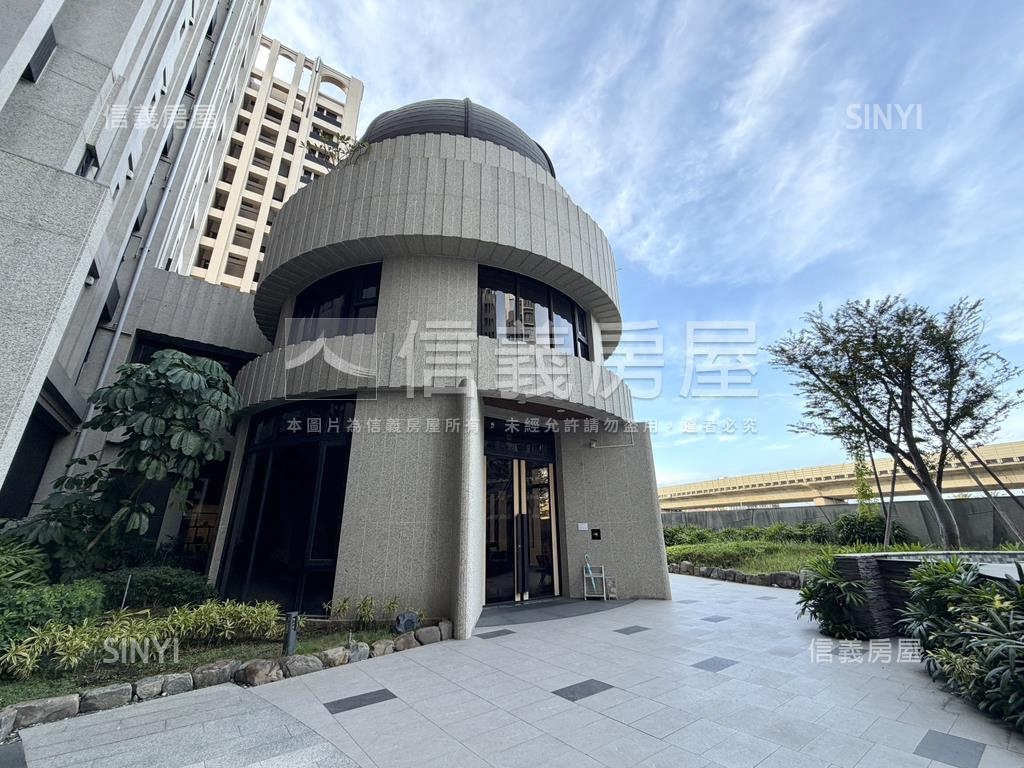 銳揚新世代採光２房平車房屋室內格局與周邊環境