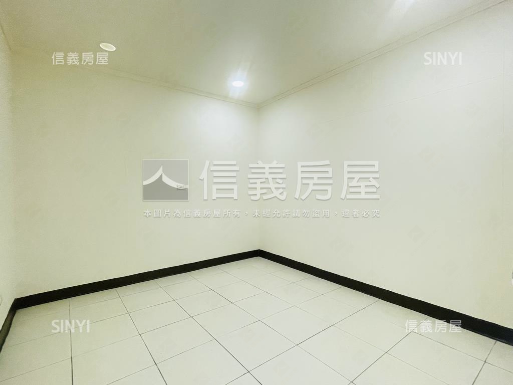 近未來交流道整修美公寓房屋室內格局與周邊環境