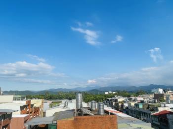 近未來交流道整修美公寓