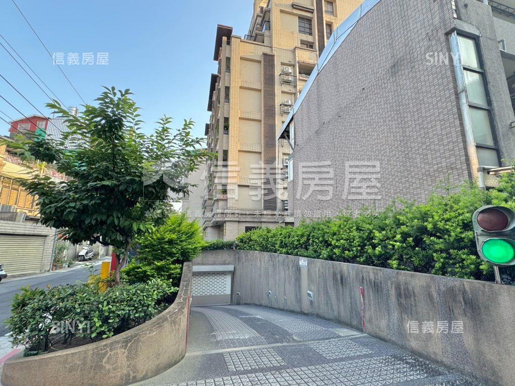萬美★推薦標準３房坡平車房屋室內格局與周邊環境