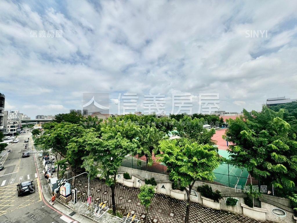 近立新學區震後金透店房屋室內格局與周邊環境