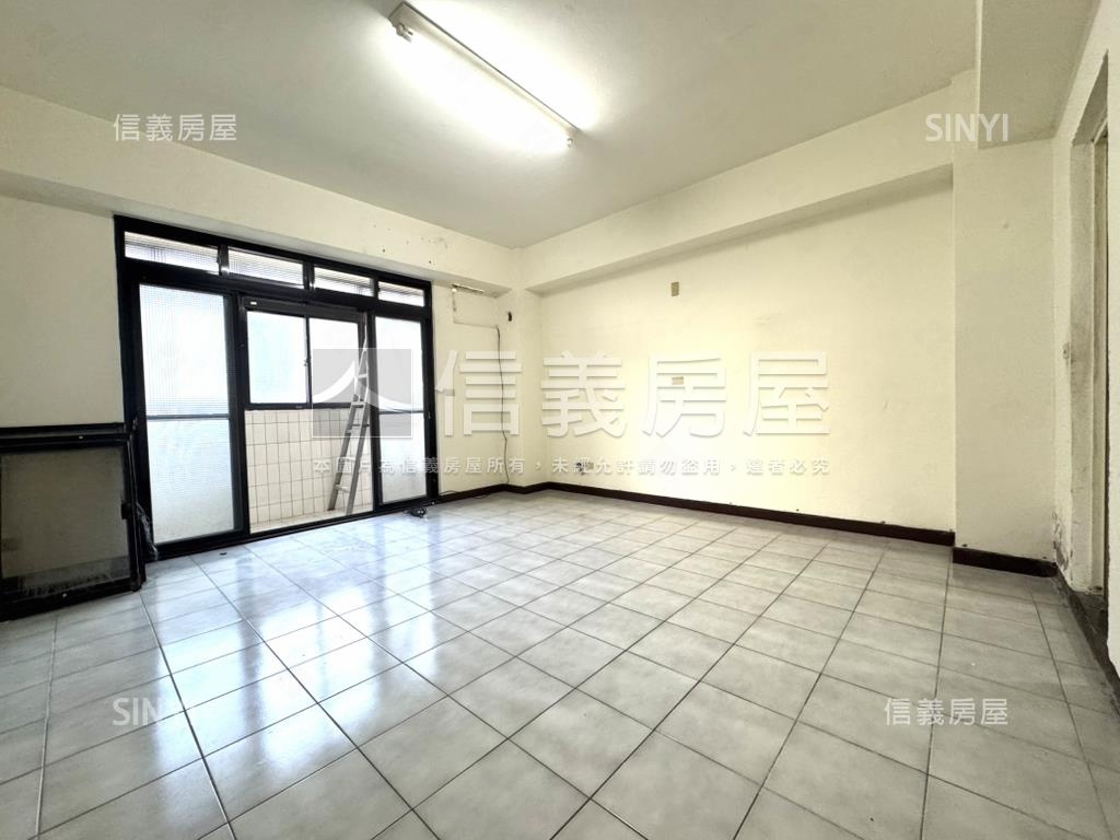 世貿莊敬方正大四房房屋室內格局與周邊環境