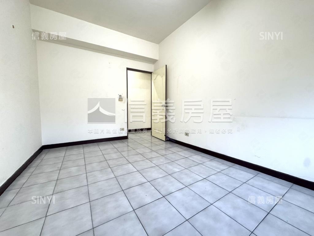 世貿莊敬方正大四房房屋室內格局與周邊環境