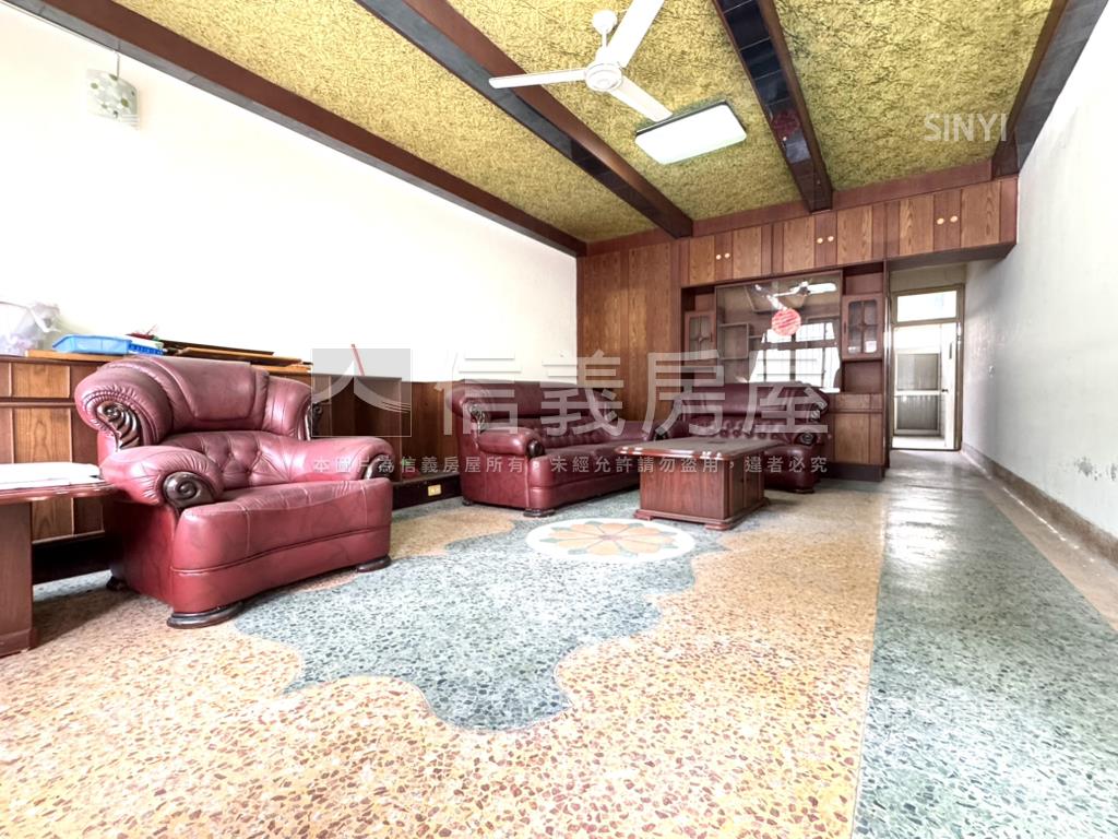 近沙鹿車站臨路透天房屋室內格局與周邊環境