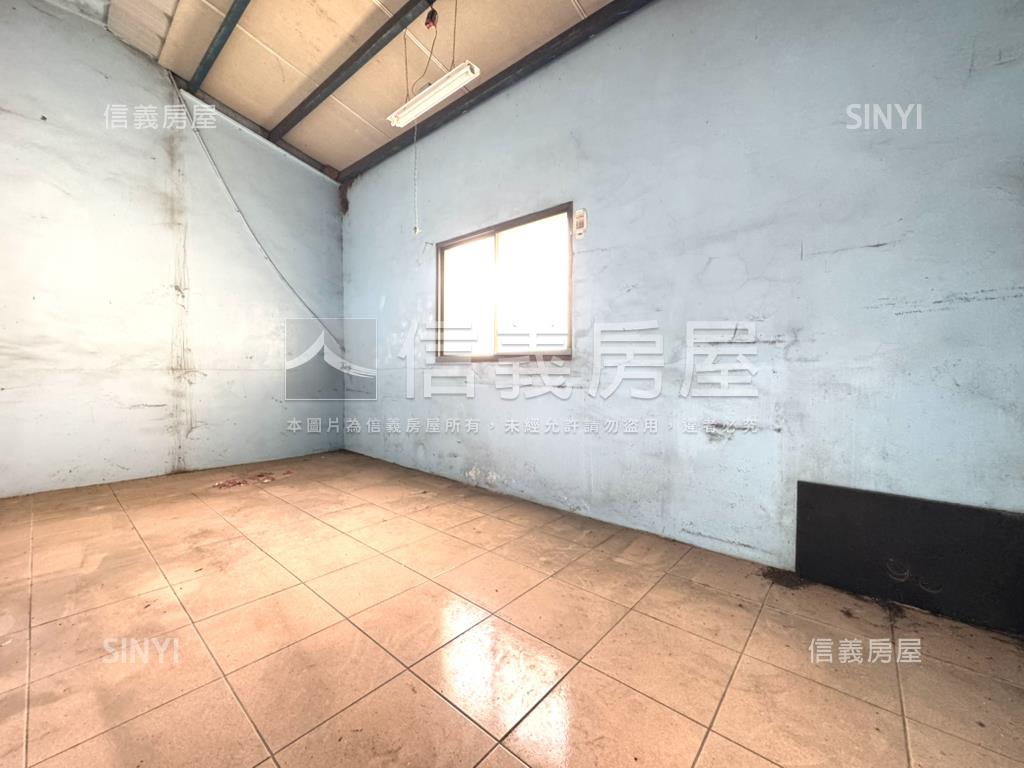 近沙鹿車站臨路透天房屋室內格局與周邊環境