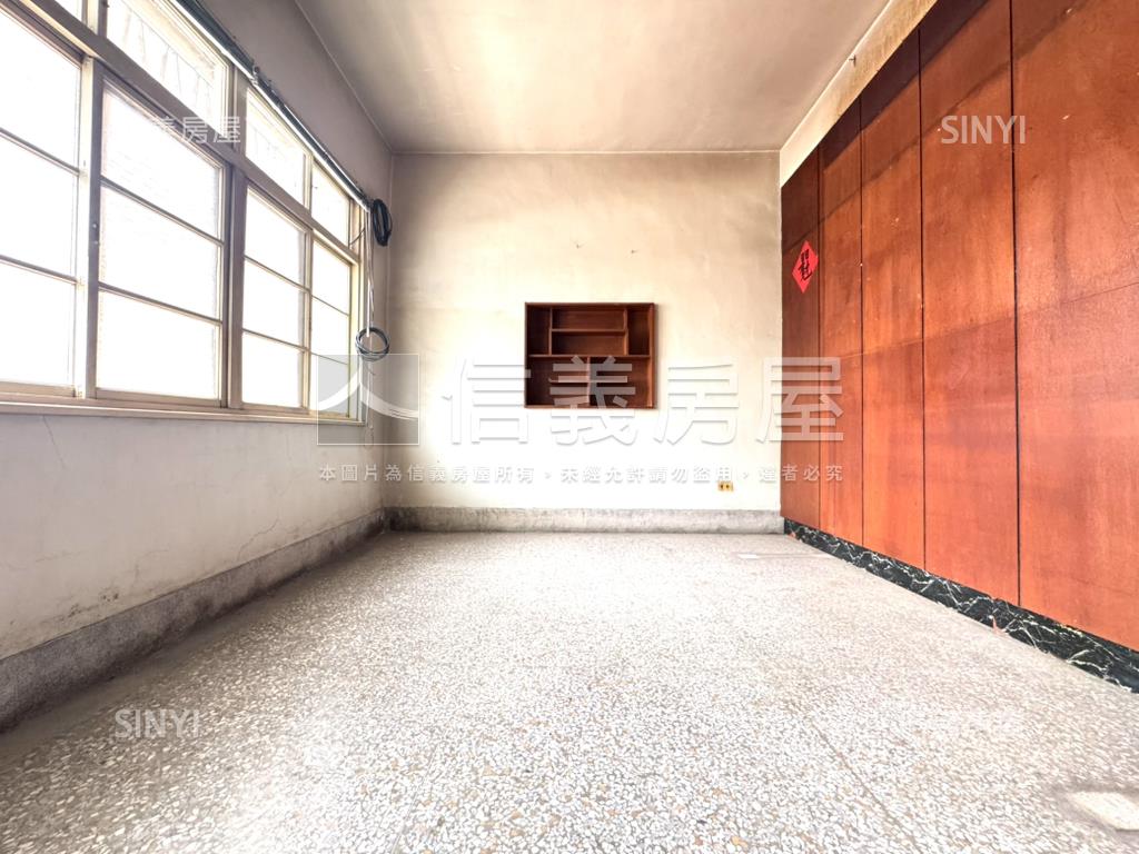 近沙鹿車站臨路透天房屋室內格局與周邊環境