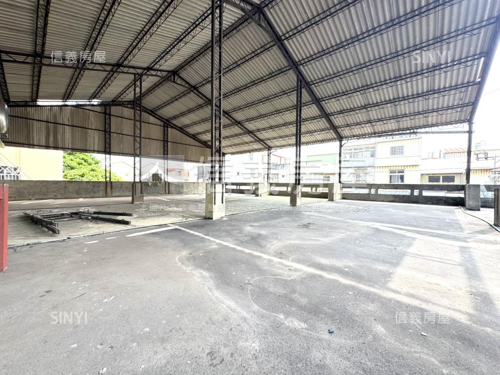 近沙鹿車站臨路透天房屋室內格局與周邊環境