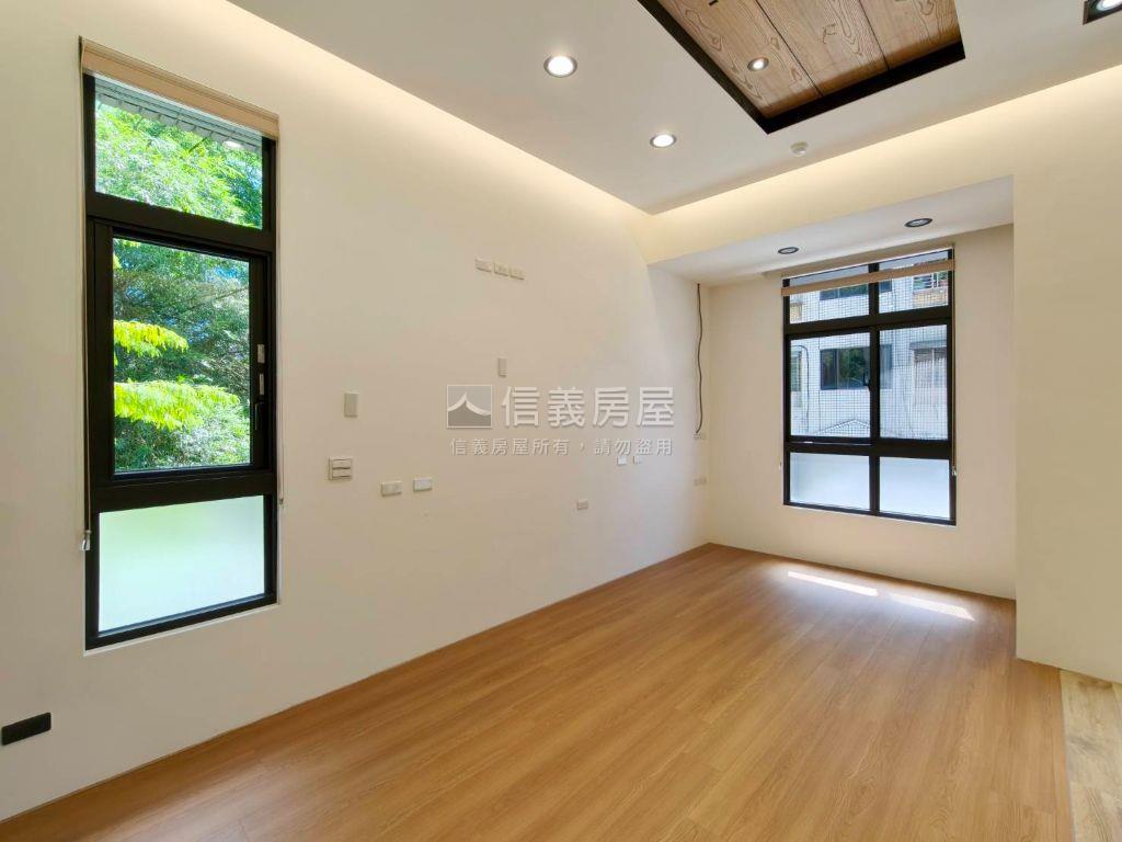 靜心新貴頂客雅閣房屋室內格局與周邊環境