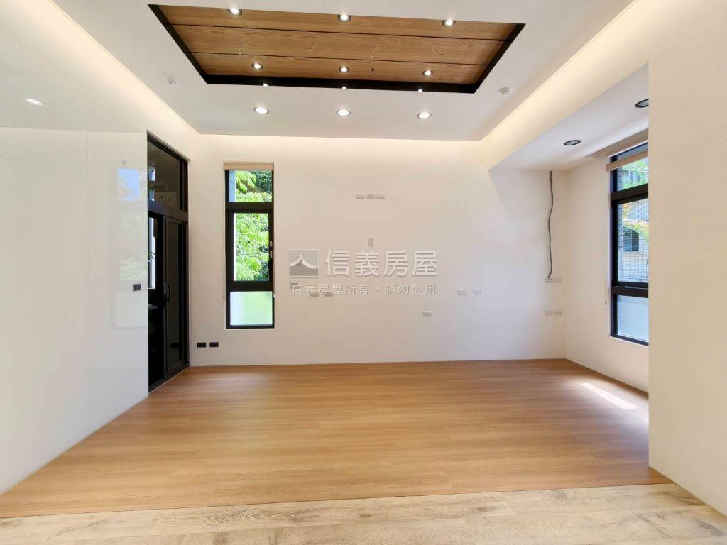 靜心新貴頂客雅閣房屋室內格局與周邊環境