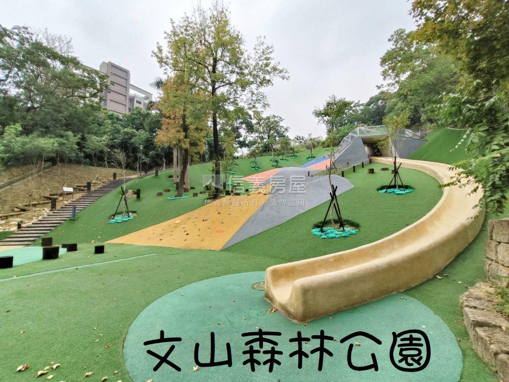 靜心新貴頂客雅閣房屋室內格局與周邊環境