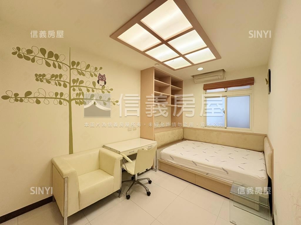 近景安捷運電梯四房車位房屋室內格局與周邊環境