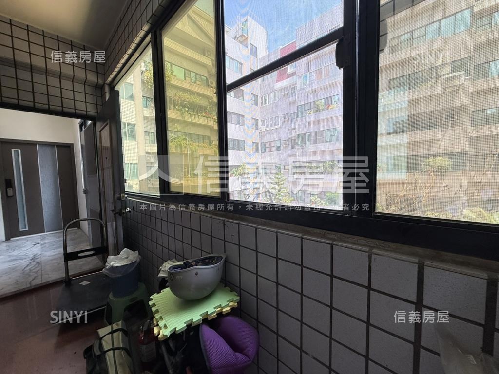 府城星鑽雙陽台３房附平車房屋室內格局與周邊環境