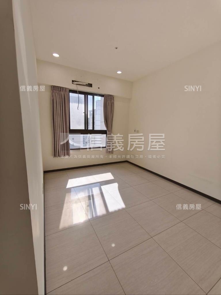 南崁大竹Ｖ１二房車位房屋室內格局與周邊環境