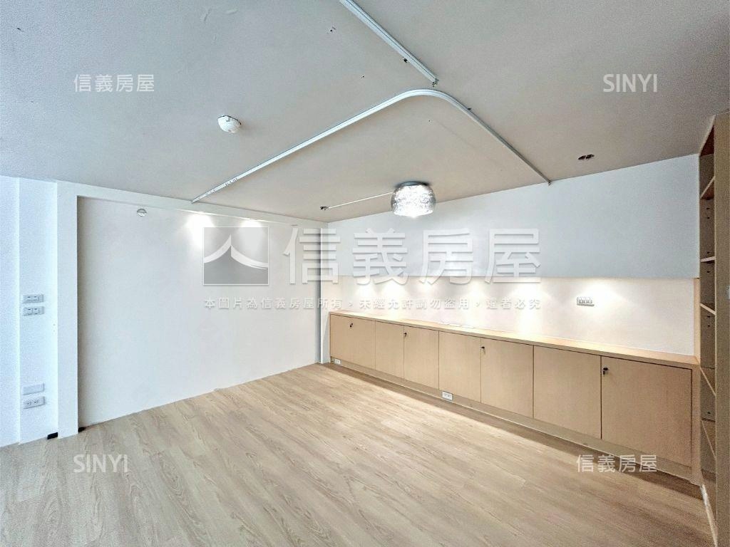 大遠百商區優質店面房屋室內格局與周邊環境