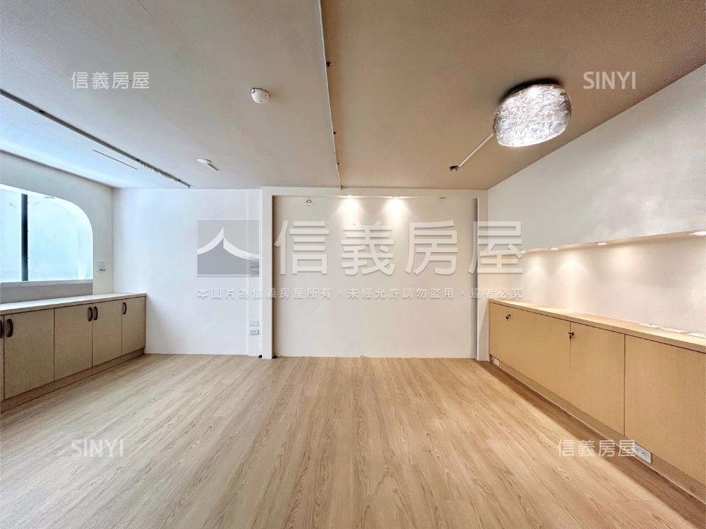 大遠百商區優質店面房屋室內格局與周邊環境