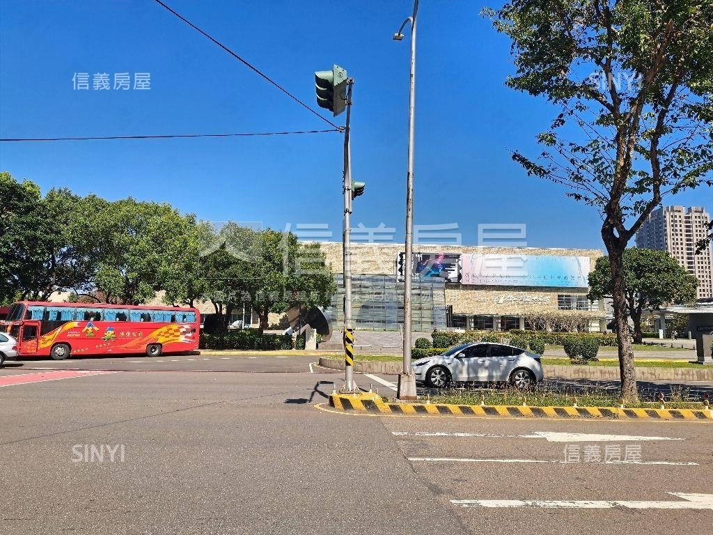 夯！美術館大面寬店面房屋室內格局與周邊環境