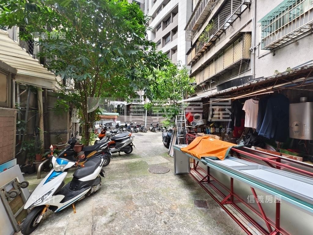 金齡店面聚寶盆房屋室內格局與周邊環境