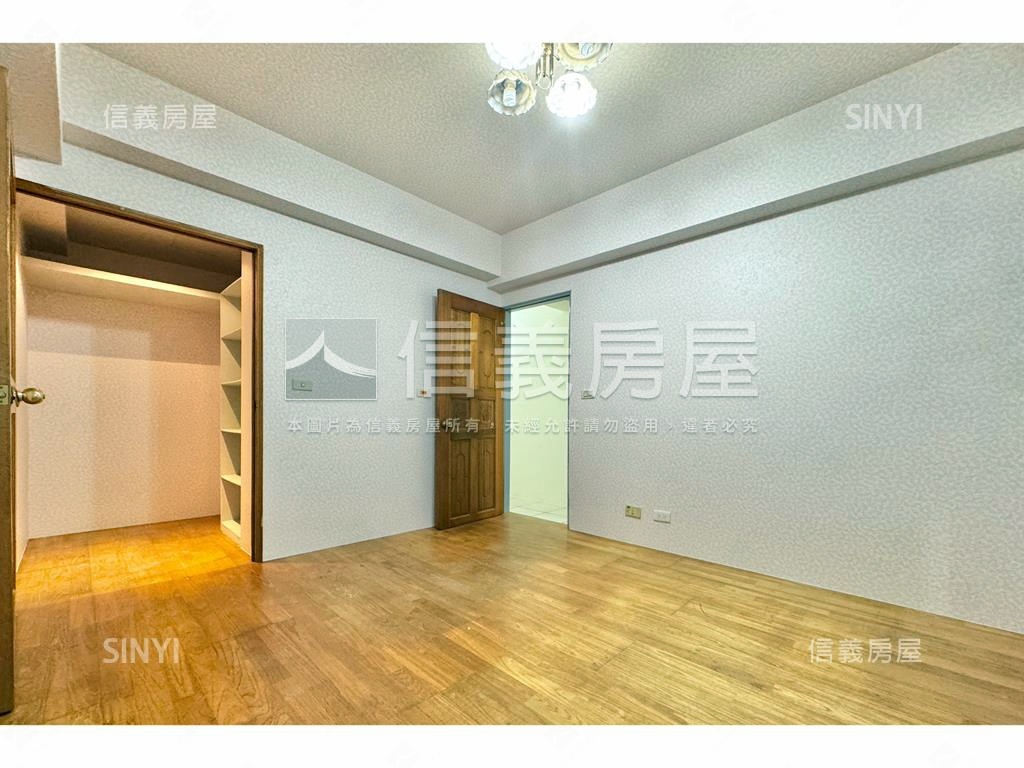 降！五期精誠商圈三房平車房屋室內格局與周邊環境