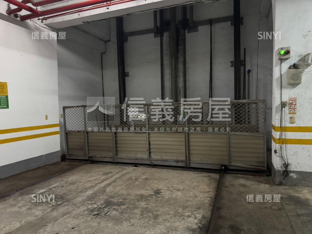 漂亮！西屯裝潢三房車位房屋室內格局與周邊環境
