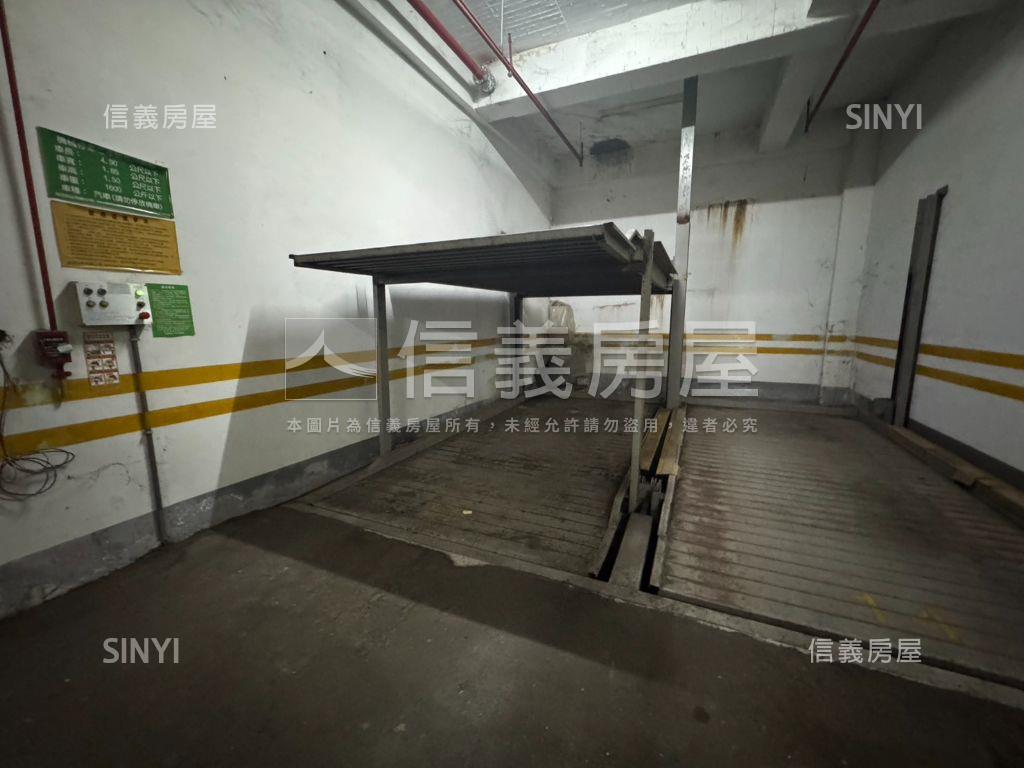 漂亮！西屯裝潢三房車位房屋室內格局與周邊環境