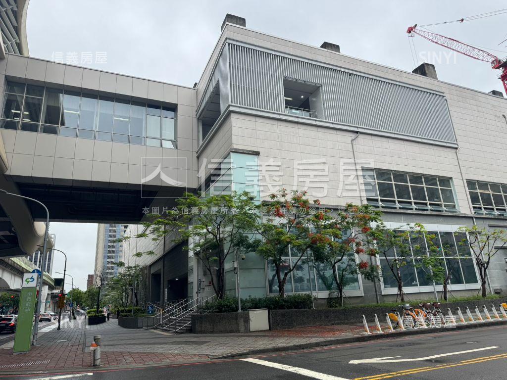 漂亮！西屯裝潢三房車位房屋室內格局與周邊環境