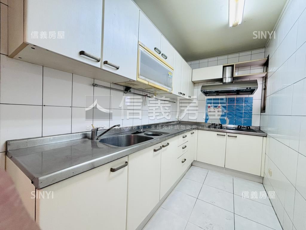 中央公園高樓首排豪景四房房屋室內格局與周邊環境