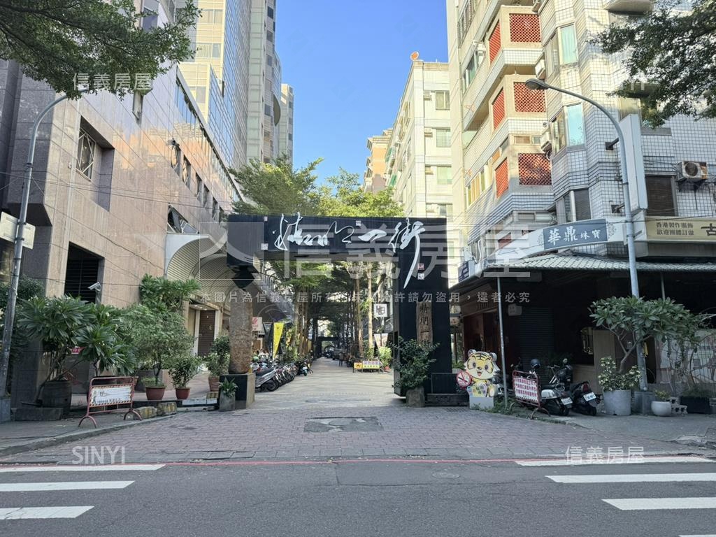 五期由鉅不二家邊間雙平車房屋室內格局與周邊環境