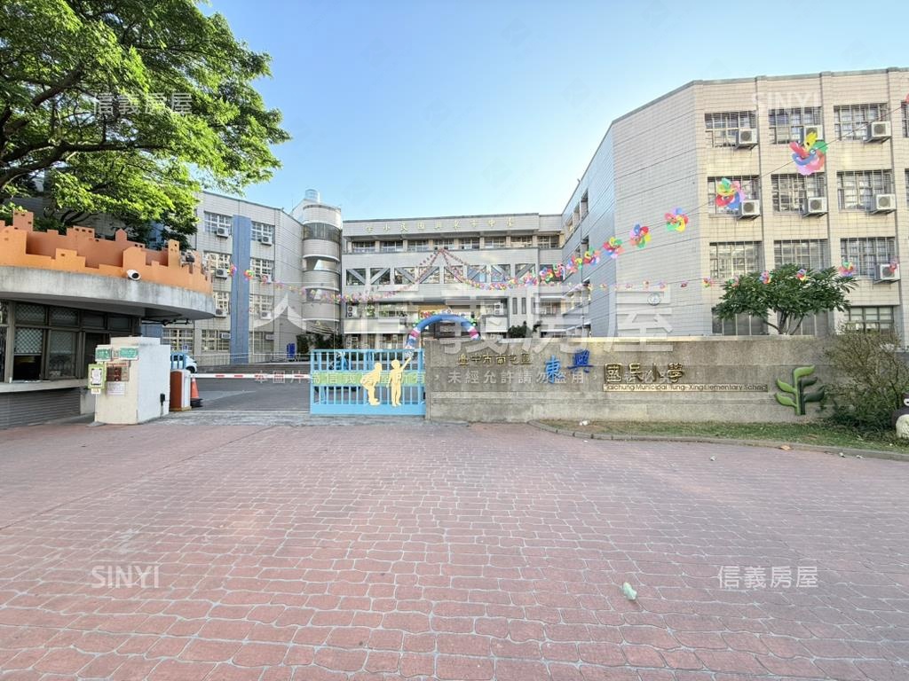 五期由鉅不二家邊間雙平車房屋室內格局與周邊環境