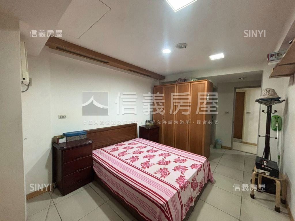 雙併海華電梯頂加房屋室內格局與周邊環境