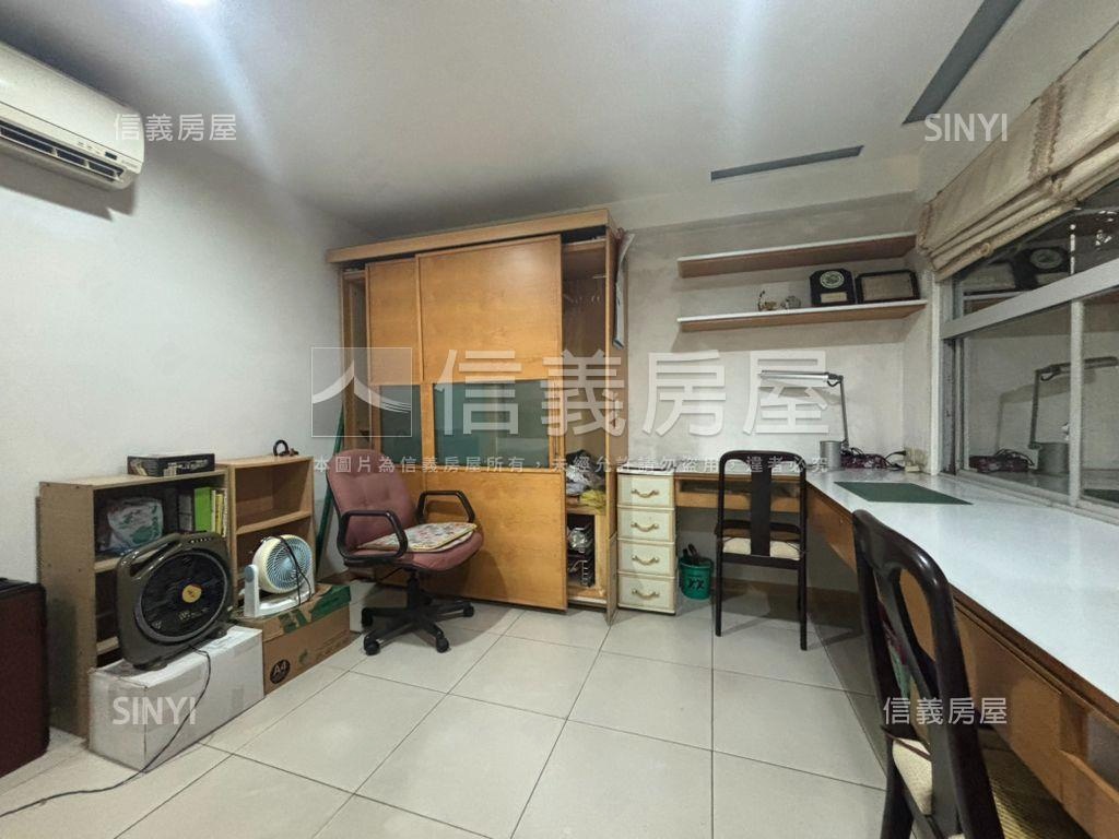 雙併海華電梯頂加房屋室內格局與周邊環境