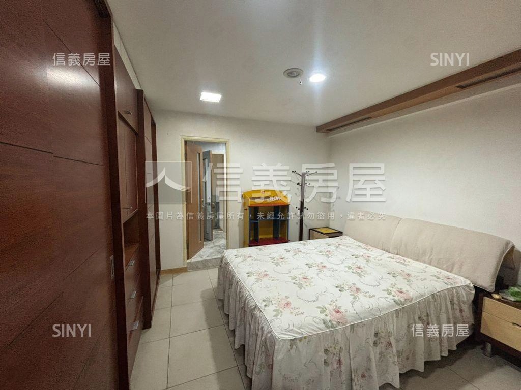 雙併海華電梯頂加房屋室內格局與周邊環境