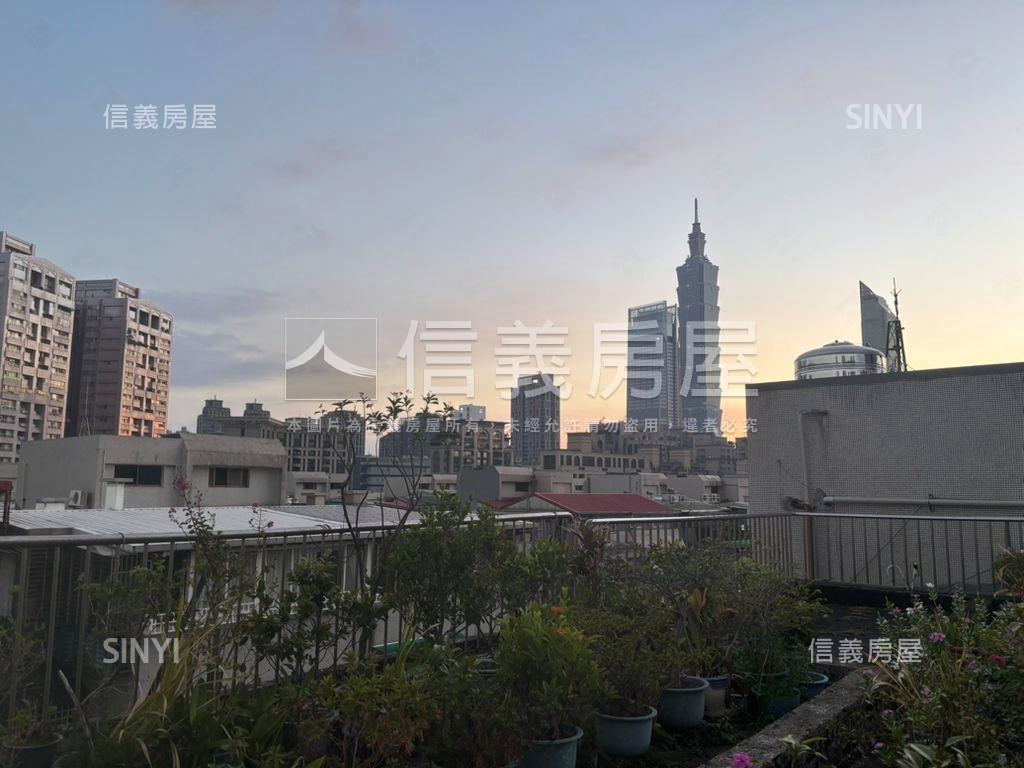 雙併海華電梯頂加房屋室內格局與周邊環境