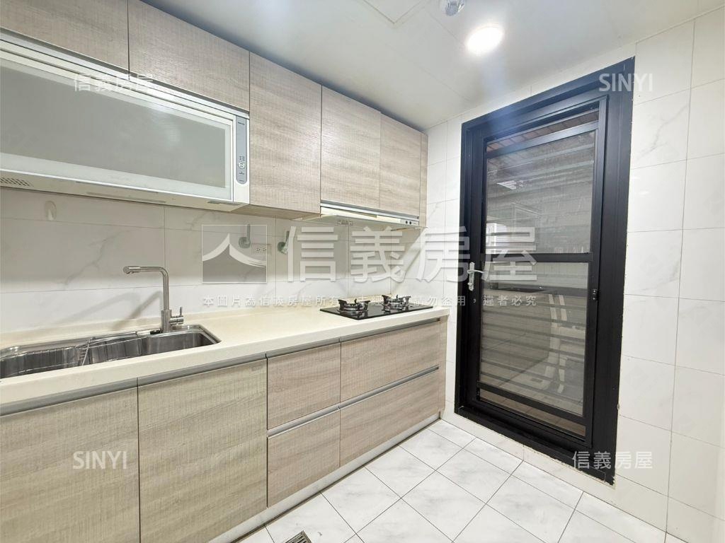 宏普精美兩房車位房屋室內格局與周邊環境