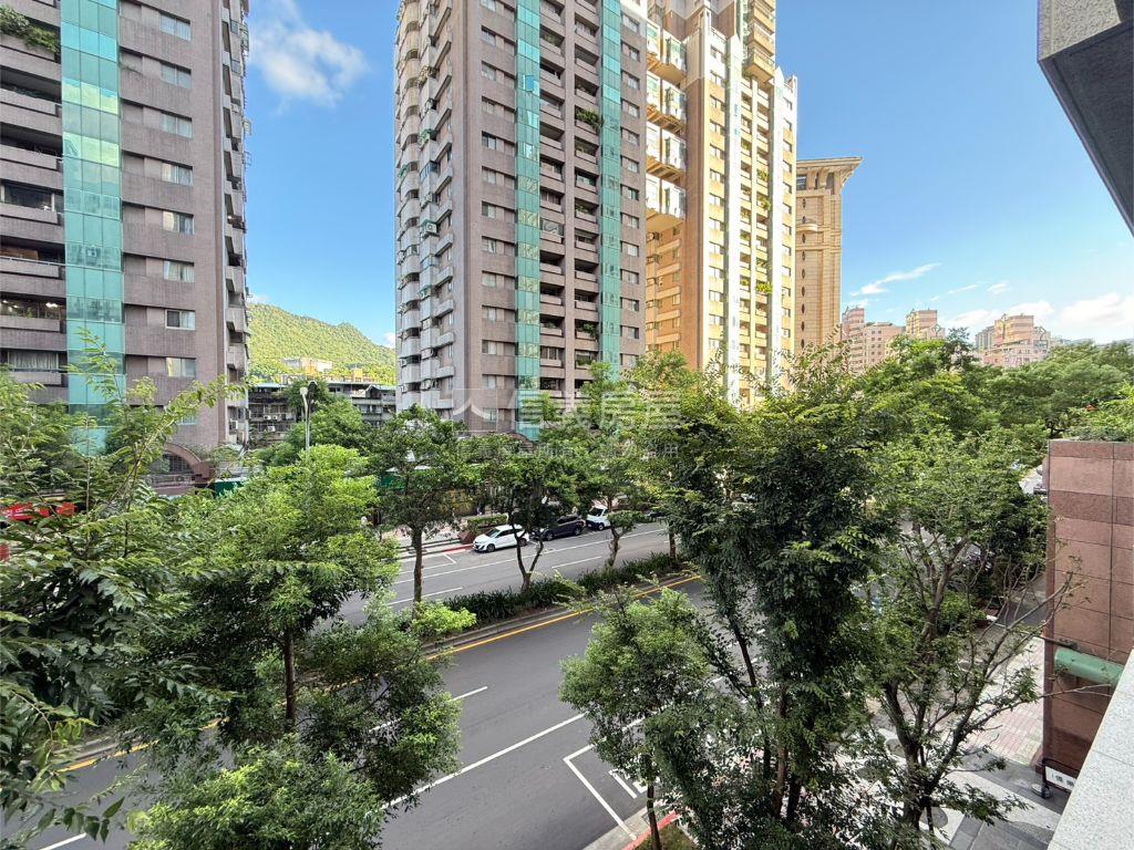 ｛強案｝永春捷運電梯兩房房屋室內格局與周邊環境