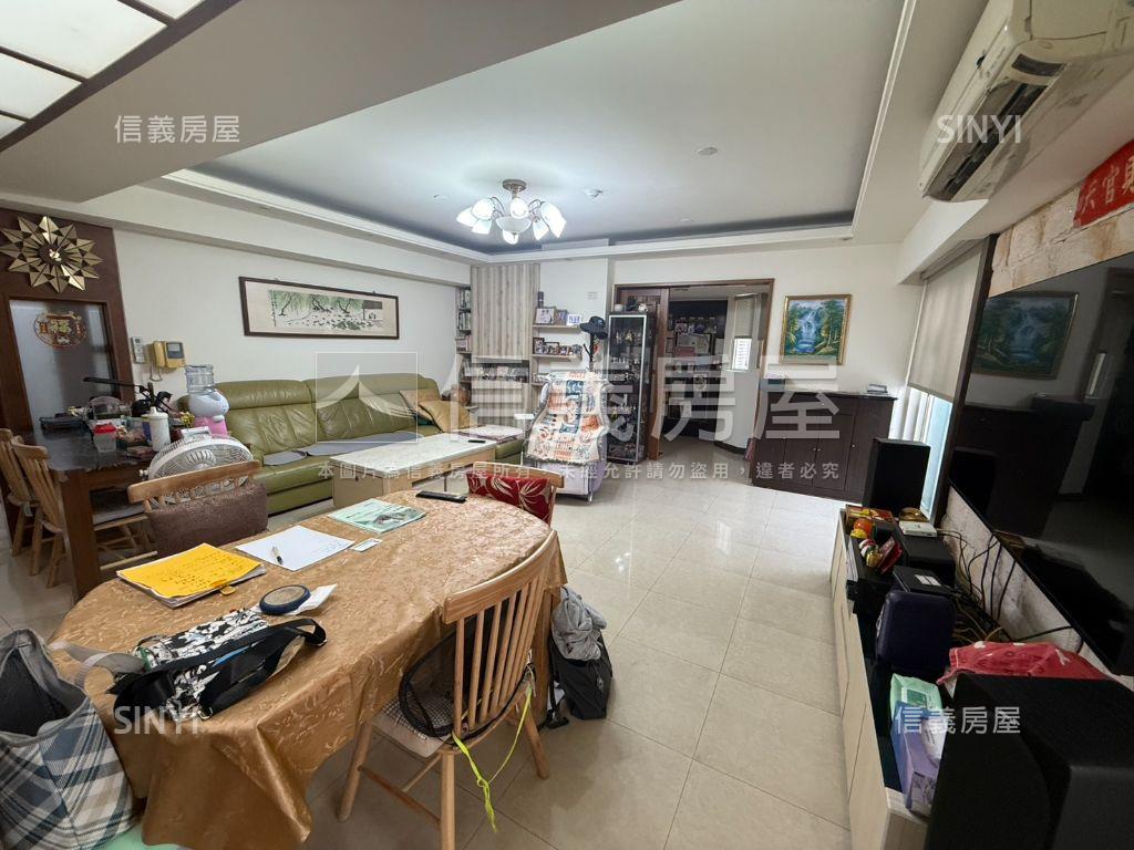 西屯大空間雙併４房平車房屋室內格局與周邊環境