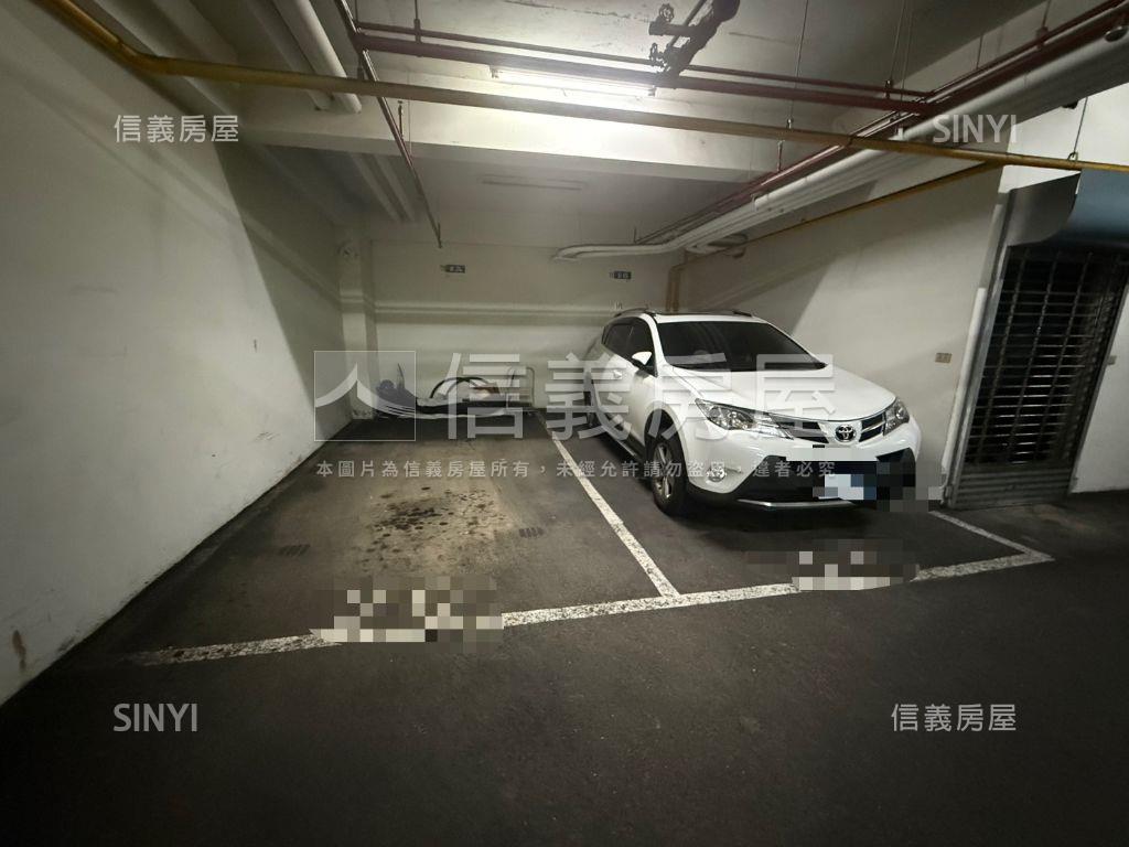 西屯大空間雙併４房平車房屋室內格局與周邊環境