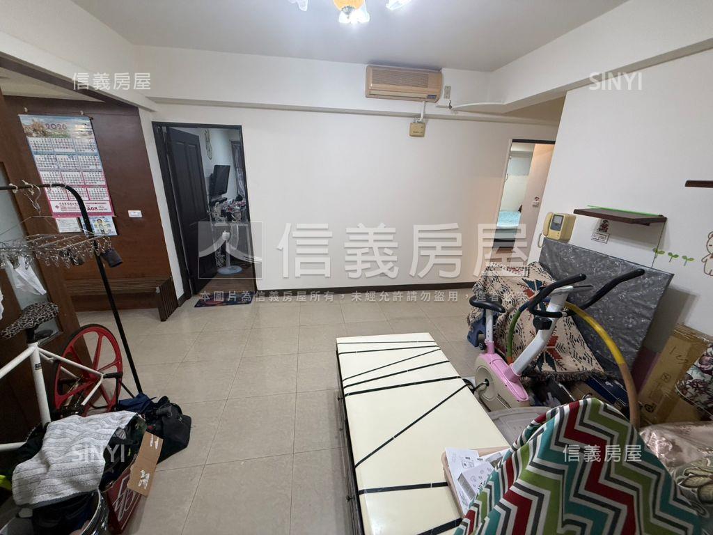 西屯大空間雙併４房平車房屋室內格局與周邊環境