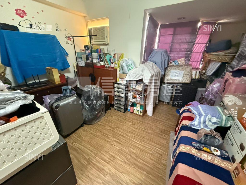 西屯大空間雙併４房平車房屋室內格局與周邊環境