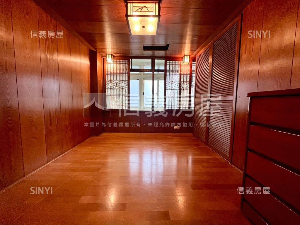 捷運萬大線採光頂加美寓房屋室內格局與周邊環境