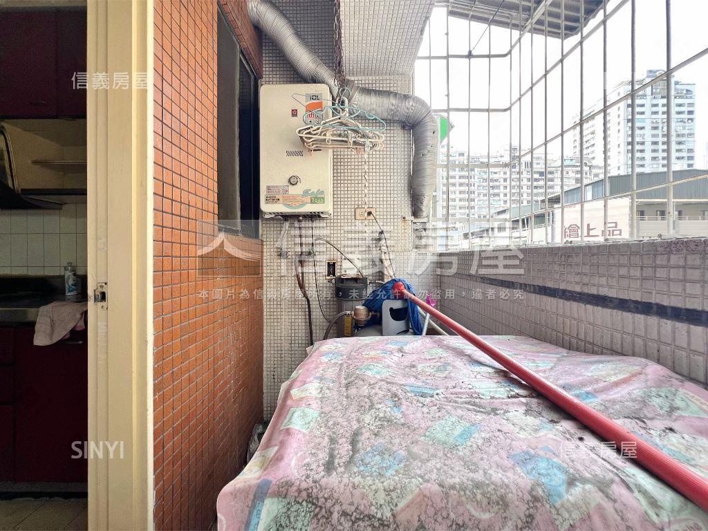 近三多商圈三房美宅房屋室內格局與周邊環境