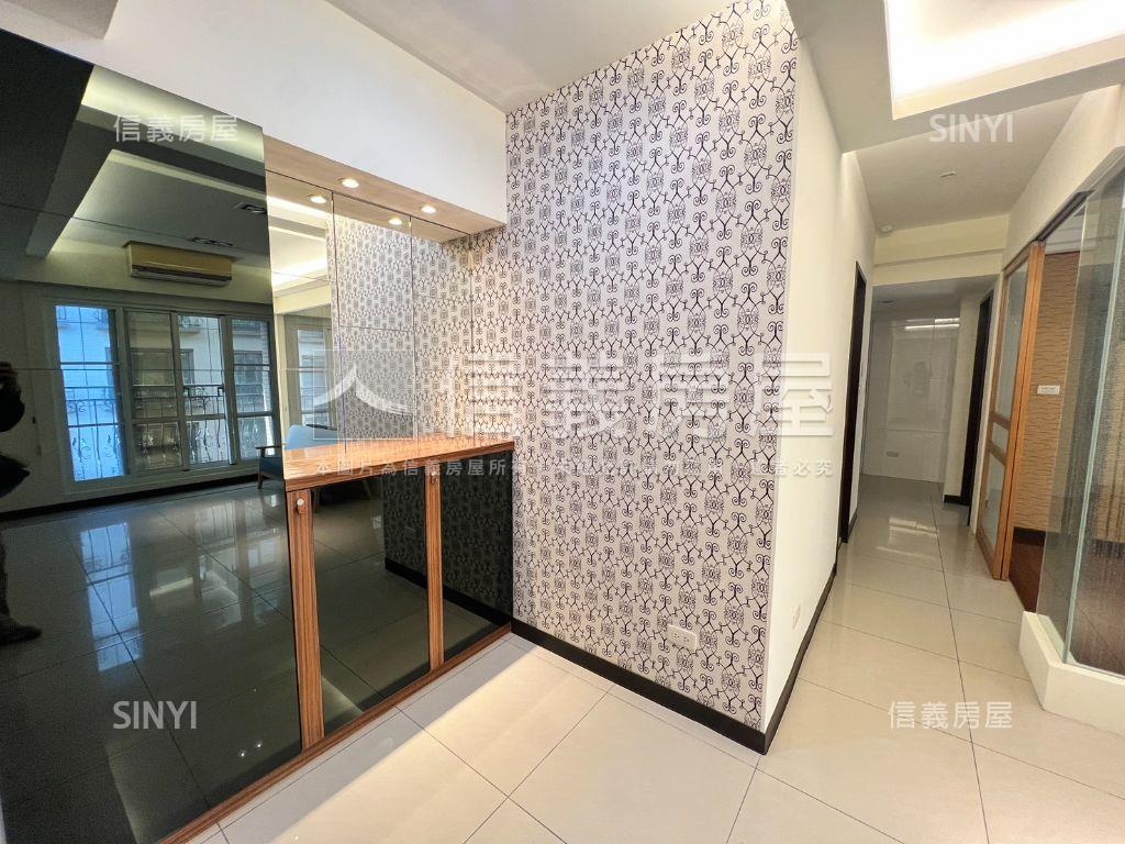 法蝶豪美高樓兩房車位房屋室內格局與周邊環境