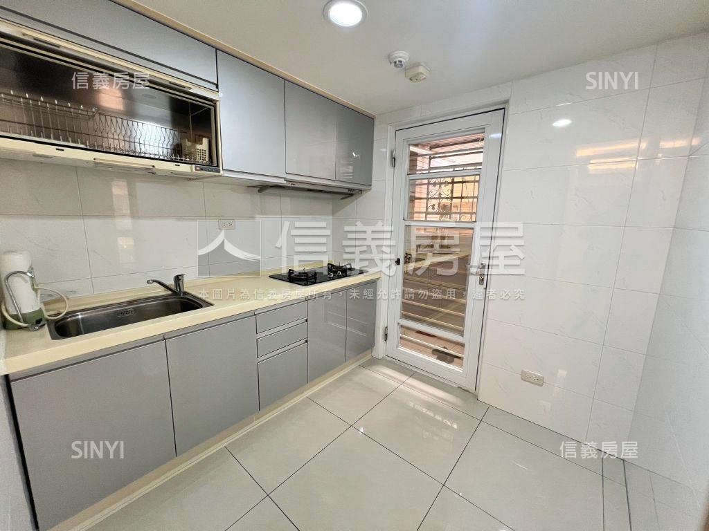 法蝶豪美高樓兩房車位房屋室內格局與周邊環境