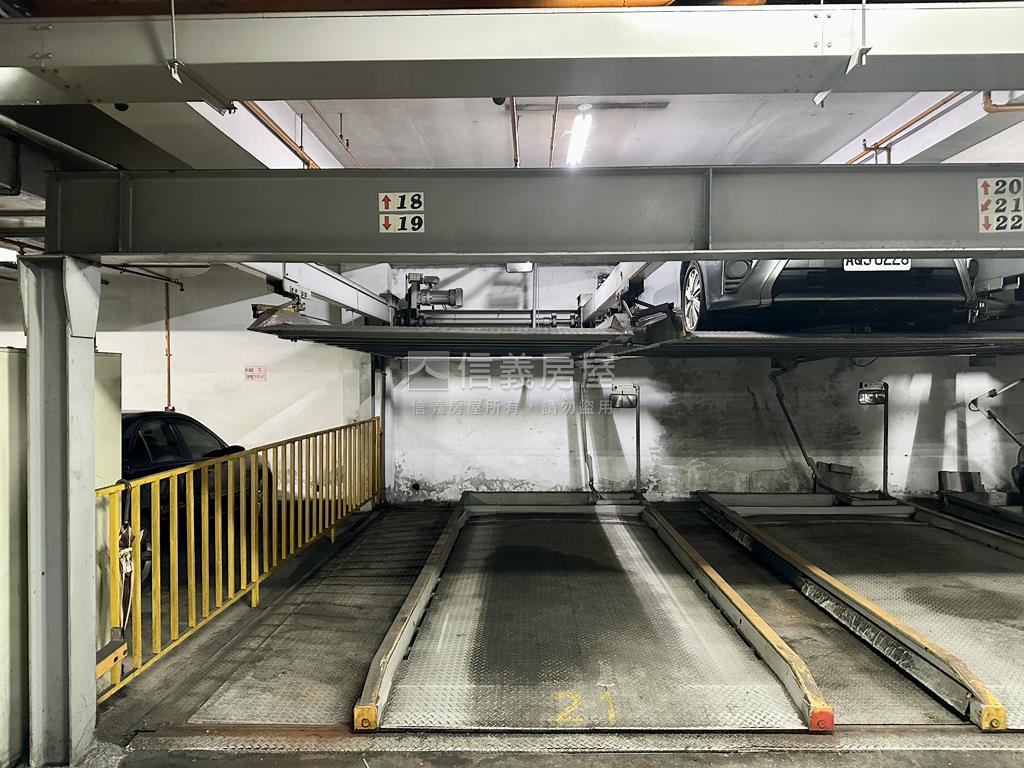 明華捷運中高樓三房車位房屋室內格局與周邊環境