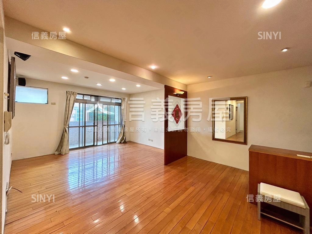 昌益御璽次頂樓兩房房屋室內格局與周邊環境