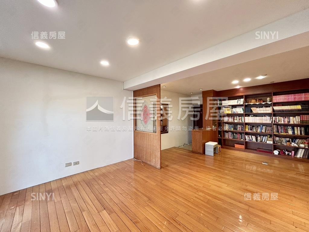 昌益御璽次頂樓兩房房屋室內格局與周邊環境